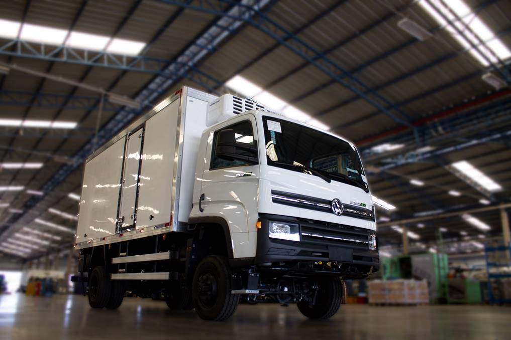 Grand Lakes Veículos entrega 200 caminhões em Angola - ASPERBRAS